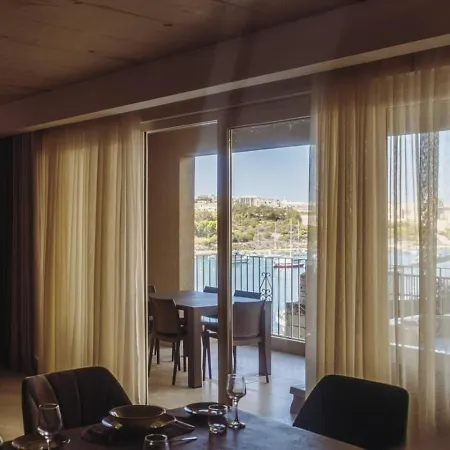 Apartman Azure - Sea Front - Sliema Ferries - Private Jacuzzi *