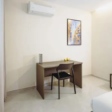 Apartman Azure - Sea Front - Sliema Ferries - Private Jacuzzi Sliema