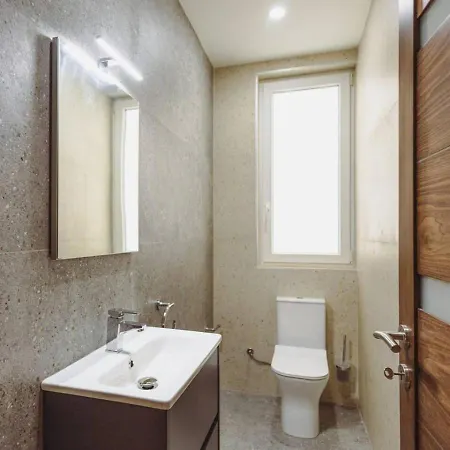 Azure - Sea Front - Sliema Ferries - Private Jacuzzi * Sliema