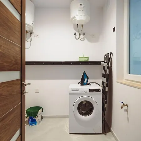 Azure - Sea Front - Sliema Ferries - Private Jacuzzi Apartman
