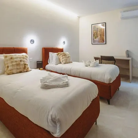 Azure - Sea Front - Sliema Ferries - Private Jacuzzi