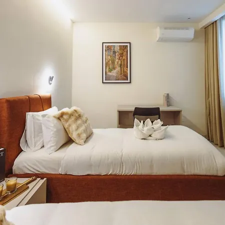 아파트 Azure - Sea Front - Ferries - Private Jacuzzi