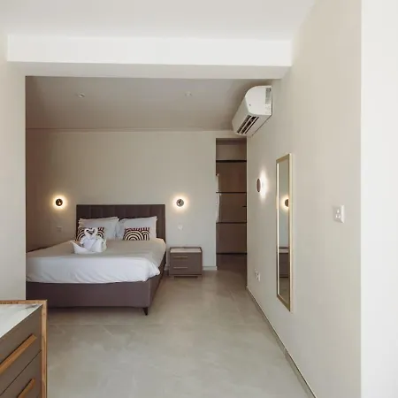 Azure - Sea Front - Sliema Ferries - Private Jacuzzi *