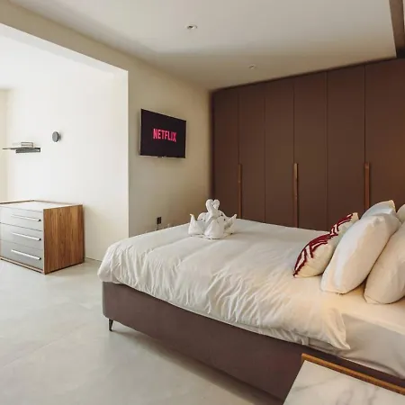Azure - Sea Front - Sliema Ferries - Private Jacuzzi Apartman *
