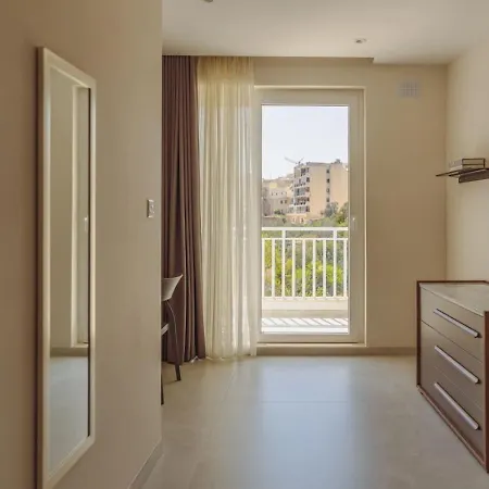 Apartman Azure - Sea Front - Sliema Ferries - Private Jacuzzi *