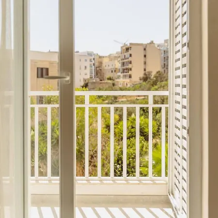 Azure - Sea Front - Sliema Ferries - Private Jacuzzi Apartman Sliema