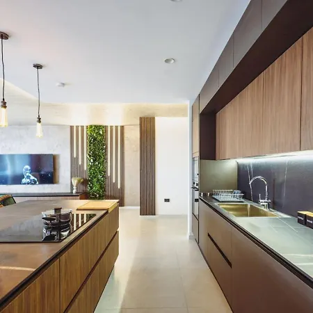 Azure - Sea Front - Sliema Ferries - Private Jacuzzi Apartman *